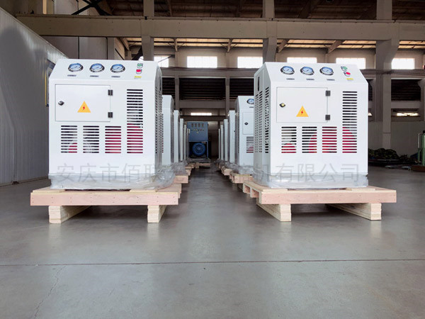 Tamamen yağsız y&uuml;ksek basın&ccedil;lı oksijen kompres&ouml;r&uuml;